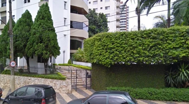 Condomínio Castel De Firenze Campo Belo em São Paulo