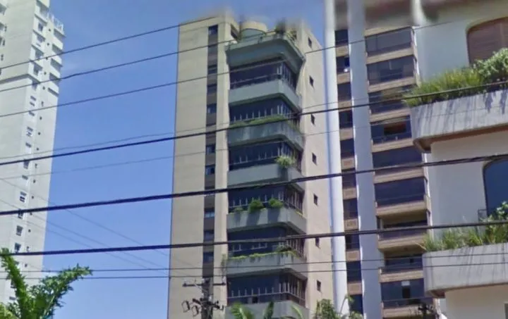 Condomínio Cisalpina E Araucaria Alto De Pinheiros em São Paulo