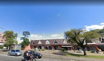 Condomínio Centro Comercial Champagnat em Curitiba