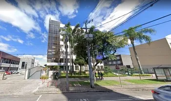 Condomínio Centro Empresarial Mercês em Curitiba