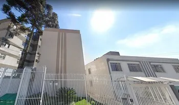 Condomínio Conjunto Residêncial La Nona em Curitiba