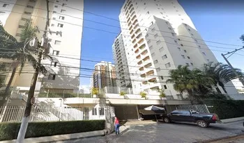 Condomínio Conjunto Residêncial Serra Alta em São Paulo