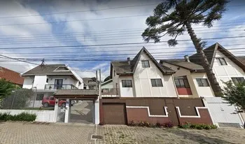 Condomínio Conjunto Residêncialli Castore em Curitiba