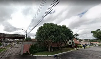 Condomínio Do Conjunto Residêncial Ipe em Curitiba