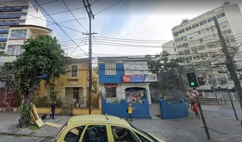 Condomínio Do Edifício árvoredo em Rio De Janeiro