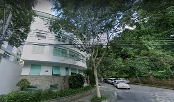 Condomínio Do Edifício Bandeirante Martin De Sa em Rio De Janeiro