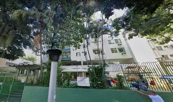Condomínio Do Edifício Ferreira Pontes em Rio De Janeiro