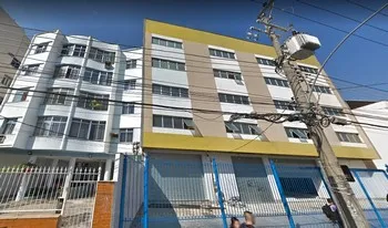 Condomínio Do Edifico ''arrancada'' em Rio De Janeiro