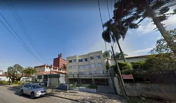 Condomínio E Edifício Itapuã em Curitiba