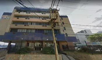 Condomínio Edf Farol Barra Flat em Salvador