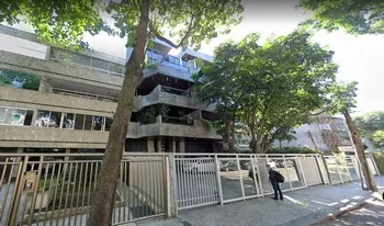 Condomínio Barão De Solimões em Rio De Janeiro