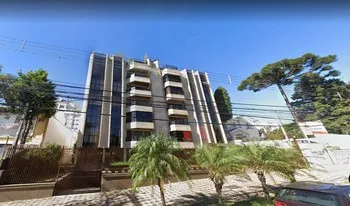 Condomínio Besancon em Curitiba