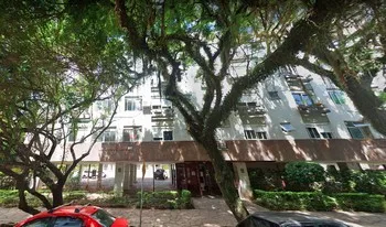Condomínio Cadiz em Porto Alegre