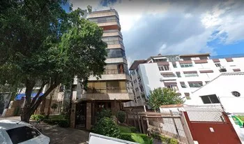 Condomínio Clermont Ferrand em Porto Alegre