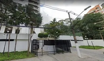 Condomínio Colinas Do Morumbi em São Paulo