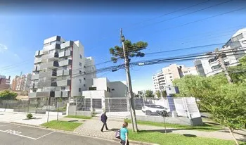 Condomínio Drumond De Andrade em Curitiba