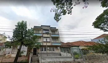 Condomínio Emilio Lucio Esteves em Porto Alegre