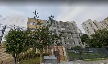Condomínio Estoril em Curitiba