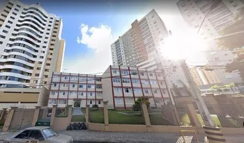 Condomínio Guararapes em Curitiba