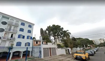 Condomínio Inconfidência em Curitiba
