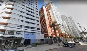 Condomínio Les Halles em Curitiba