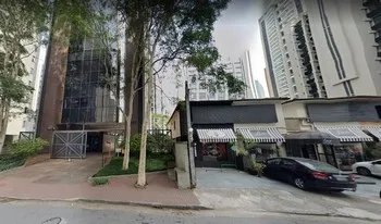 Condomínio Maria Cecília Da Cunha Bueno em São Paulo
