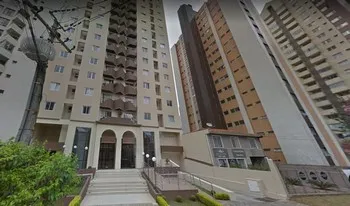 Condomínio Menotti Del Picchia em Curitiba