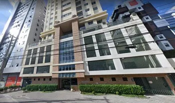 Condomínio Metropolis Condominium em Curitiba
