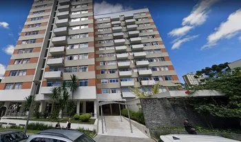 Condomínio Napoleão Sbravati em Curitiba