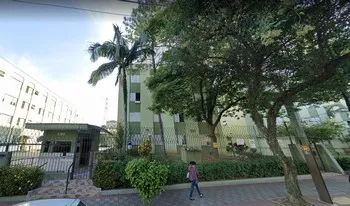 Condomínio Parque Res Jardim Esmeralda em São Paulo