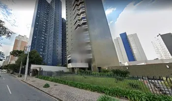 Condomínio Place De La Concorde em Curitiba