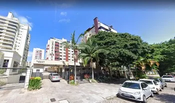 Condomínio Quinto Di Treviso em Porto Alegre