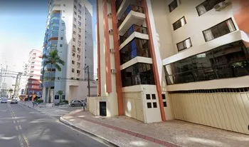 Condomínio Residêncial Carlos Pacce em Balneário Camboriú
