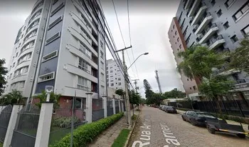 Condomínio Residêncial Valencia em Porto Alegre