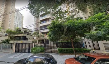 Condomínio Royal Ibirapuera Classic em São Paulo