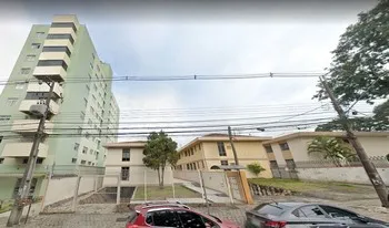Condomínio Tomasz Ii em Curitiba