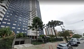 Condomínio Torre Ferrara em Curitiba