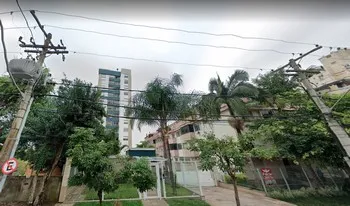 Condomínio Village Bourbon em Porto Alegre