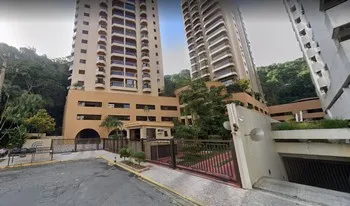 Imagem do Condomínio s Main Tower E Hill Tower em Guarujá
