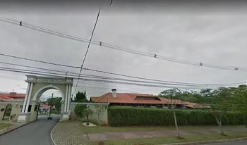 Condomínio Jardim Verginia Vi Condominium em Curitiba