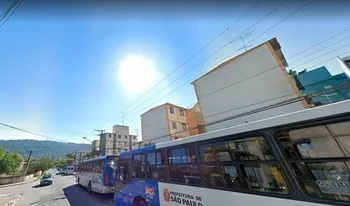 Condomínio Multipredial Floresta em São Paulo