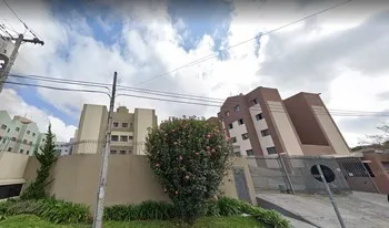 Condomínio Residêncial Açores em Curitiba