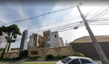 Condomínio Residêncial Camões em Curitiba