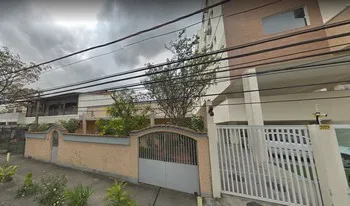 Condomínio Residêncial Dinis em Rio De Janeiro