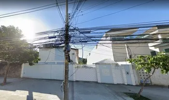 Condomínio Residêncial Meringuava em Rio De Janeiro