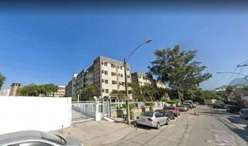 Condomínio Residêncial Morada Dos Passarinhos Bloco Iv em Rio de Janeiro