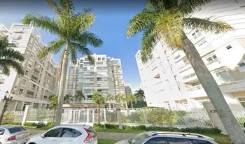 Condomínio Residêncial Towers On The Green em Curitiba
