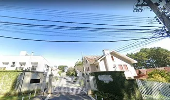 Condomínio Santo Inácio em Curitiba