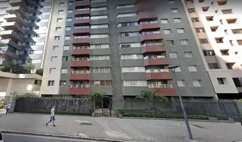 Condomínio Vertical Edifício Alamo em Curitiba
