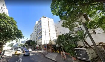 Condomínio Vila De Rua Das Laranjeiras em Rio De Janeiro